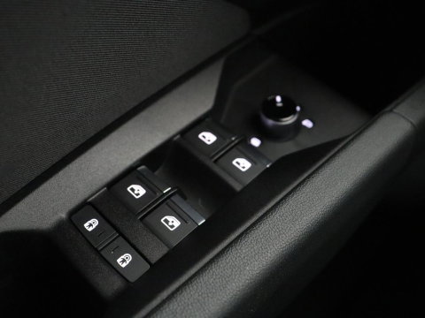 Audi Q4 e-tron 40 Advanced edition 77 kWh | SOH 96,2 % | Achteruitrijcamera | Trekhaak | Cruisecontrol adaptief | Virtual display | Elektrische achterklep