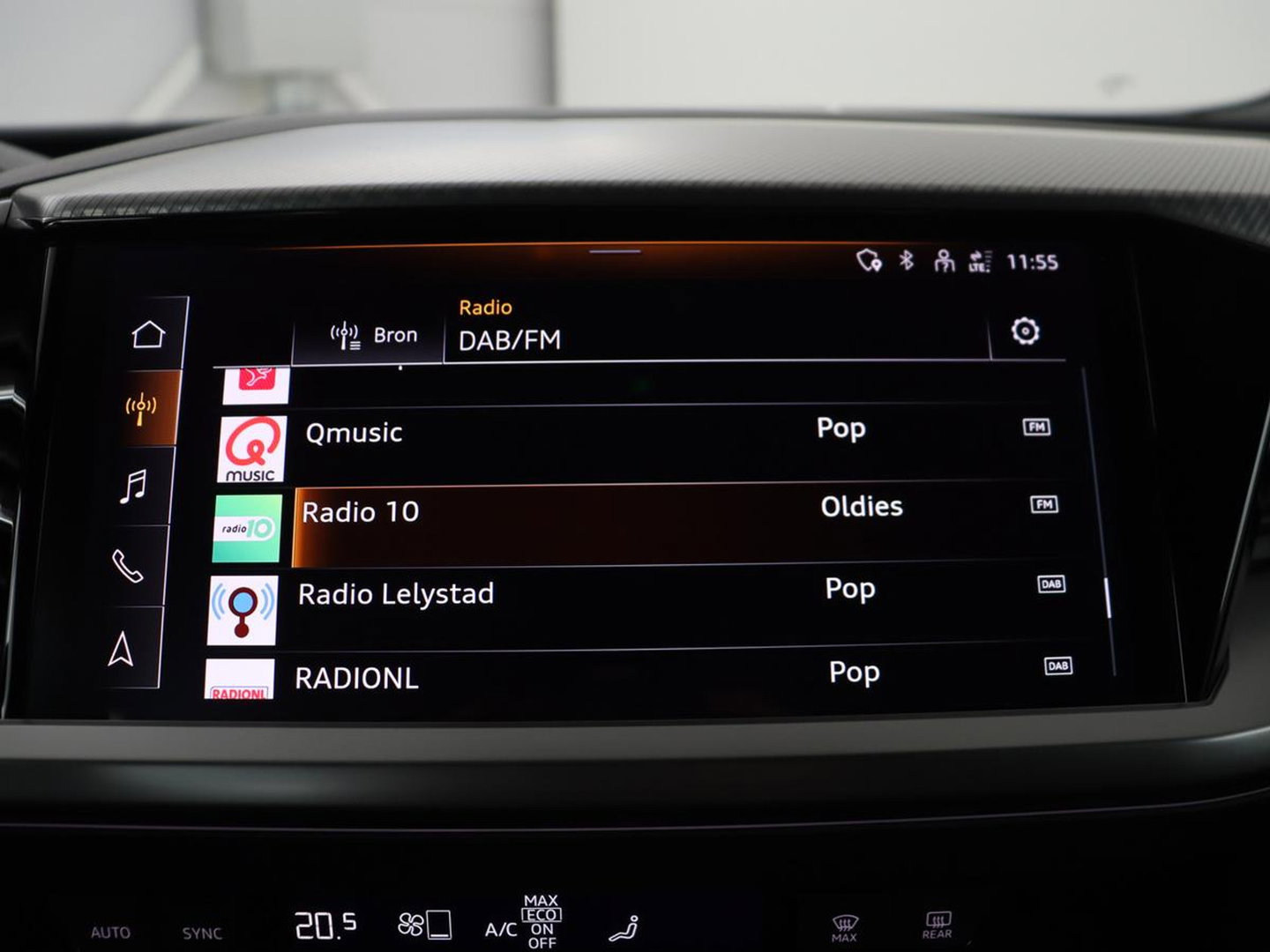 Audi Q4 e-tron 40 Advanced edition 77 kWh | SOH 96,2 % | Achteruitrijcamera | Trekhaak | Cruisecontrol adaptief | Virtual display | Elektrische achterklep