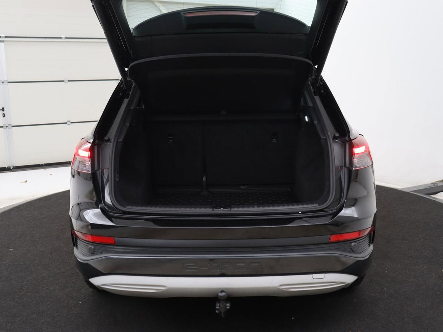 Audi Q4 e-tron 40 Advanced edition 77 kWh | SOH 96,2 % | Achteruitrijcamera | Trekhaak | Cruisecontrol adaptief | Virtual display | Elektrische achterklep