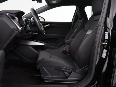 Audi Q4 e-tron 40 Advanced edition 77 kWh | SOH 96,2 % | Achteruitrijcamera | Trekhaak | Cruisecontrol adaptief | Virtual display | Elektrische achterklep