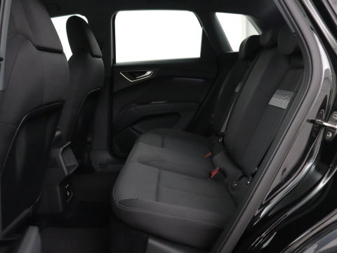 Audi Q4 e-tron 40 Advanced edition 77 kWh | SOH 96,2 % | Achteruitrijcamera | Trekhaak | Cruisecontrol adaptief | Virtual display | Elektrische achterklep