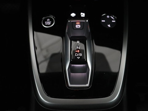 Audi Q4 e-tron 40 Advanced edition 77 kWh | SOH 96,2 % | Achteruitrijcamera | Trekhaak | Cruisecontrol adaptief | Virtual display | Elektrische achterklep