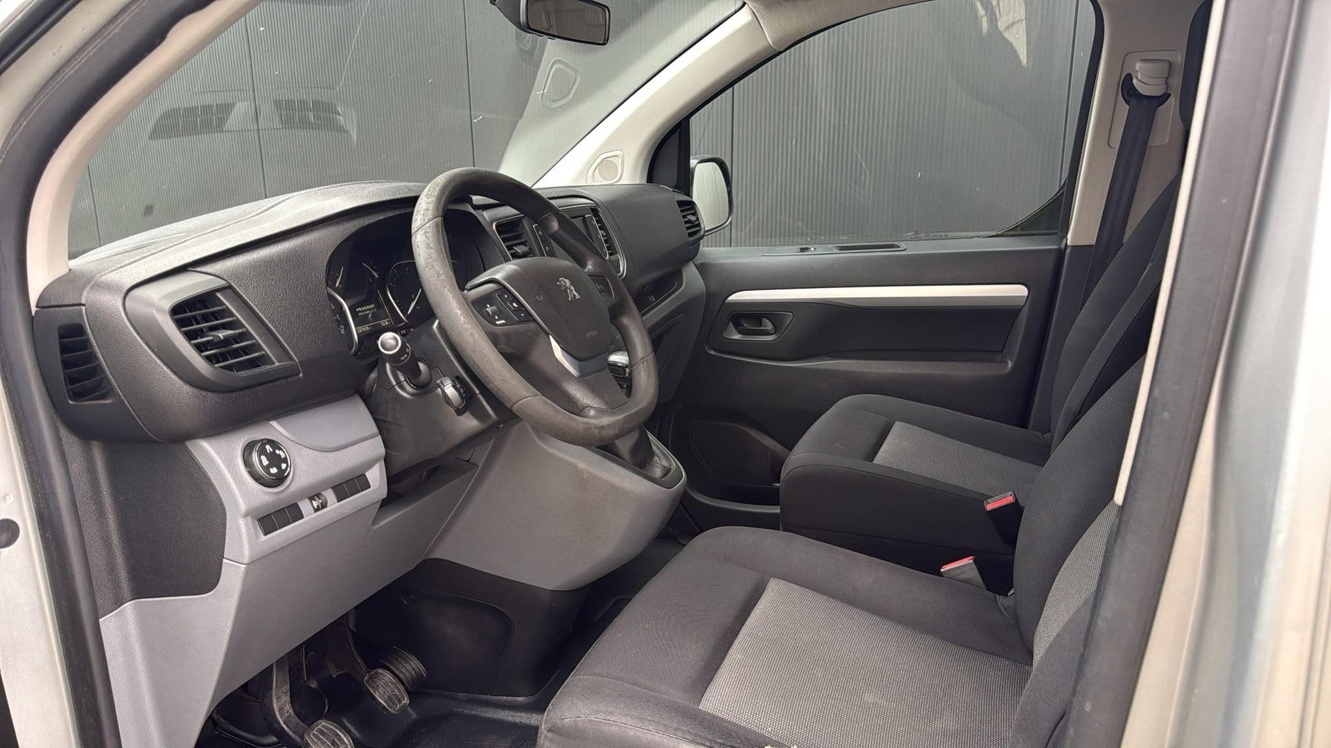 Peugeot Expert 231L 2.0 BlueHDI 150 DC Premium EURO6