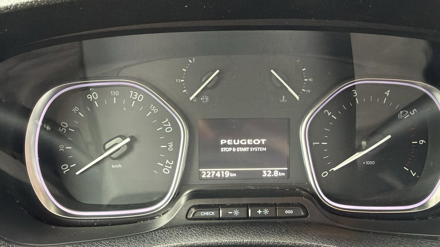 Peugeot Expert 231L 2.0 BlueHDI 150 DC Premium EURO6