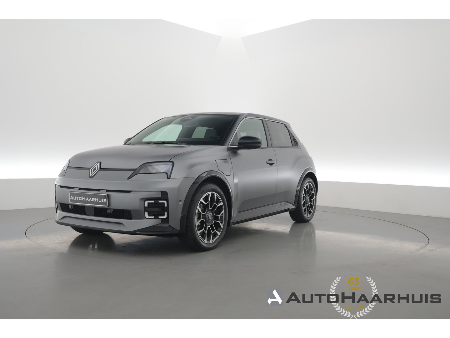 Renault 5 comfort range Roland-Garros 52 kWh | Rijklaar! | MAT Grijs | Pack Safety & Advanced Driving Assist | Camera | All seasons