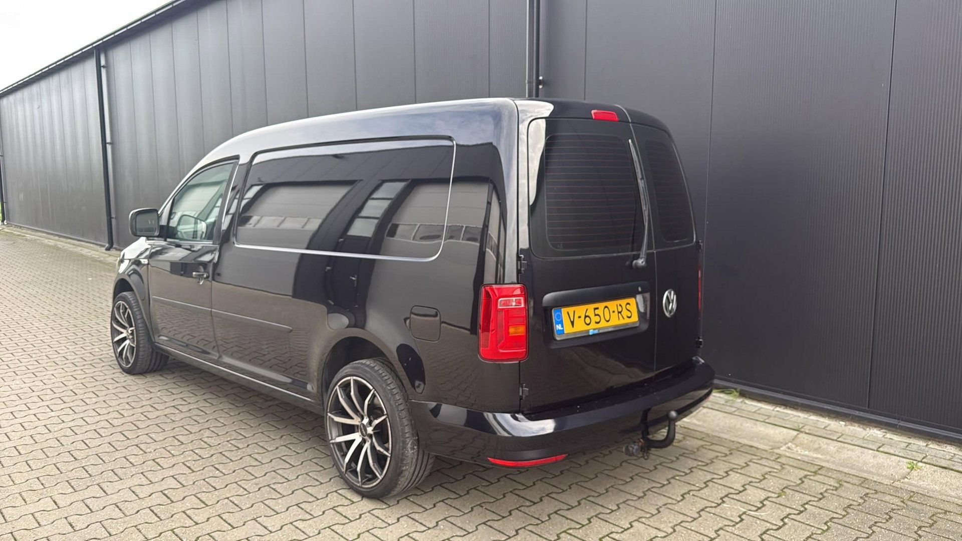 Volkswagen Caddy 2.0 TDI L2 Maxi EURO6 Leer Airco Cruise ZWART LM