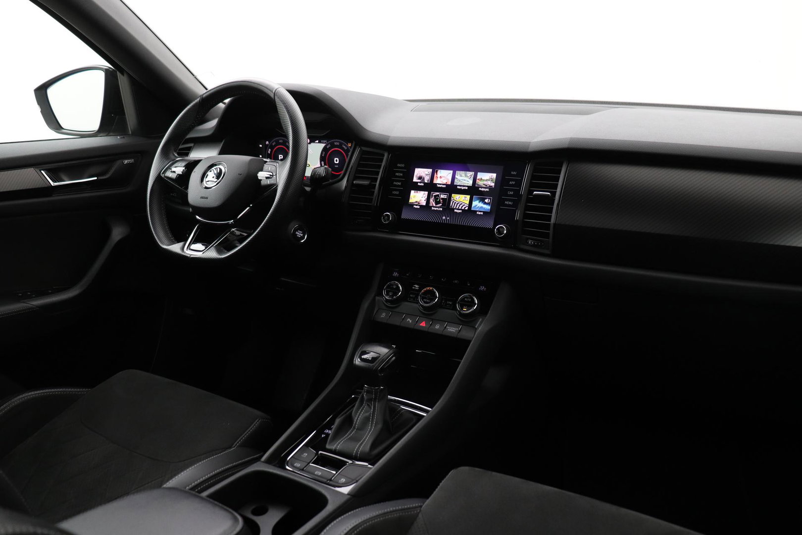 Škoda Kodiaq 1.5 TSI Sportline Business 7p. | Panoramadak | ACC | Trekhaak | Keyless | Stoel+Stuurverwarming | Camera | Lane Assist