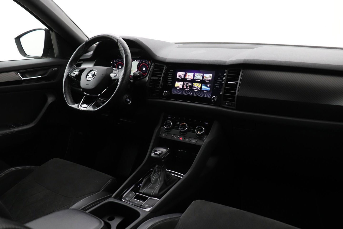 Škoda Kodiaq 1.5 TSI Sportline Business 7p. | Panoramadak | ACC | Trekhaak | Keyless | Stoel+Stuurverwarming | Camera | Lane Assist
