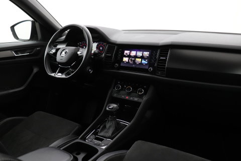 Škoda Kodiaq 1.5 TSI Sportline Business 7p. | Panoramadak | ACC | Trekhaak | Keyless | Stoel+Stuurverwarming | Camera | Lane Assist