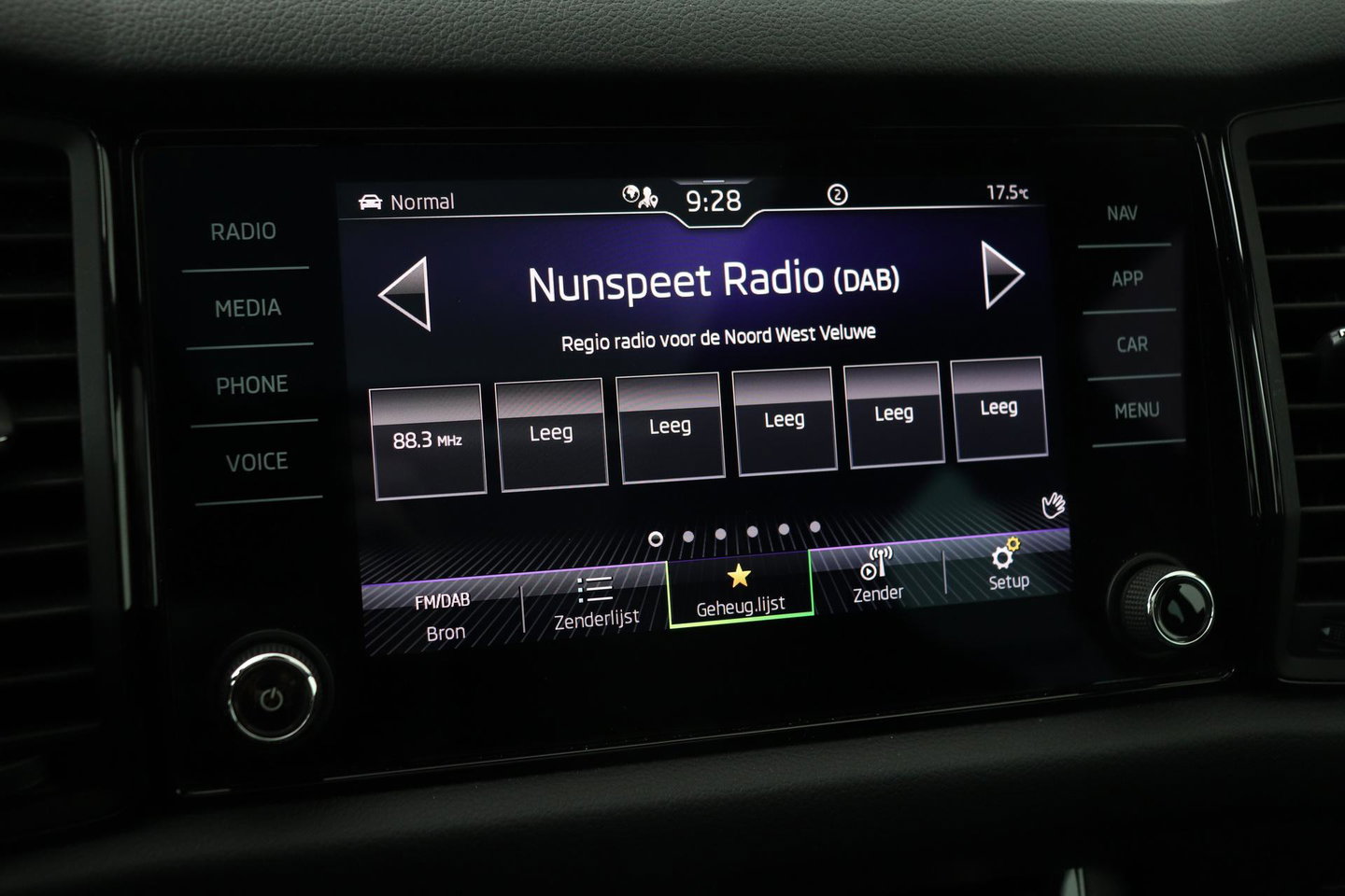 Škoda Kodiaq 1.5 TSI Sportline Business 7p. | Panoramadak | ACC | Trekhaak | Keyless | Stoel+Stuurverwarming | Camera | Lane Assist