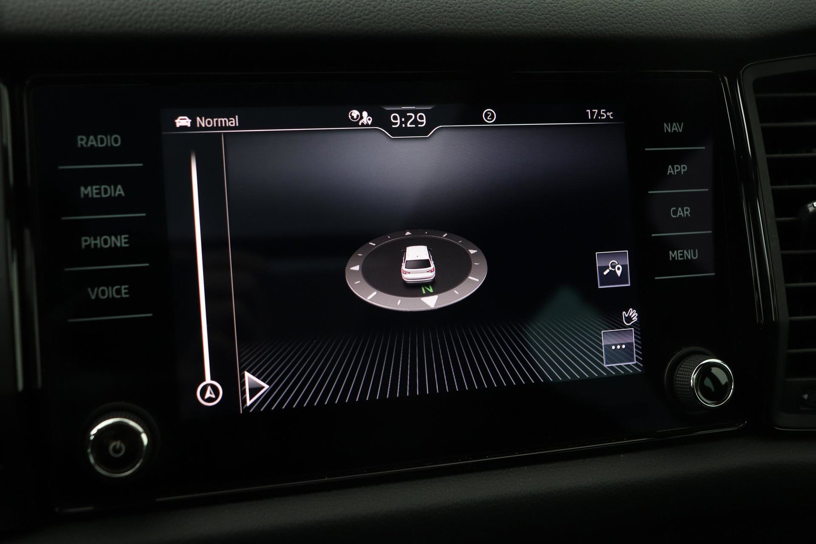 Škoda Kodiaq 1.5 TSI Sportline Business 7p. | Panoramadak | ACC | Trekhaak | Keyless | Stoel+Stuurverwarming | Camera | Lane Assist