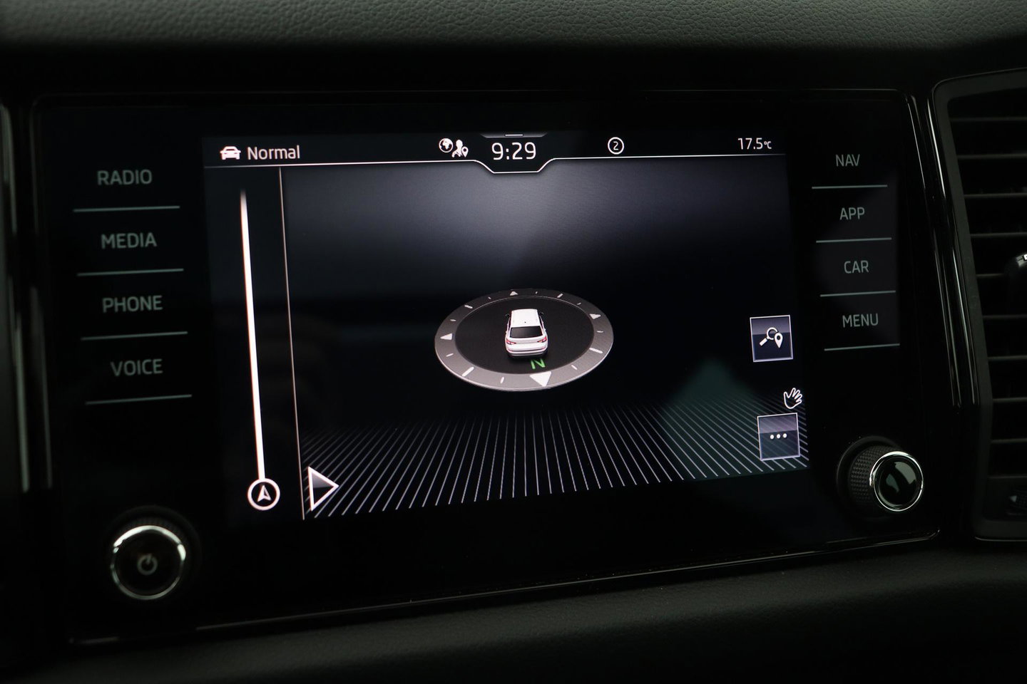 Škoda Kodiaq 1.5 TSI Sportline Business 7p. | Panoramadak | ACC | Trekhaak | Keyless | Stoel+Stuurverwarming | Camera | Lane Assist