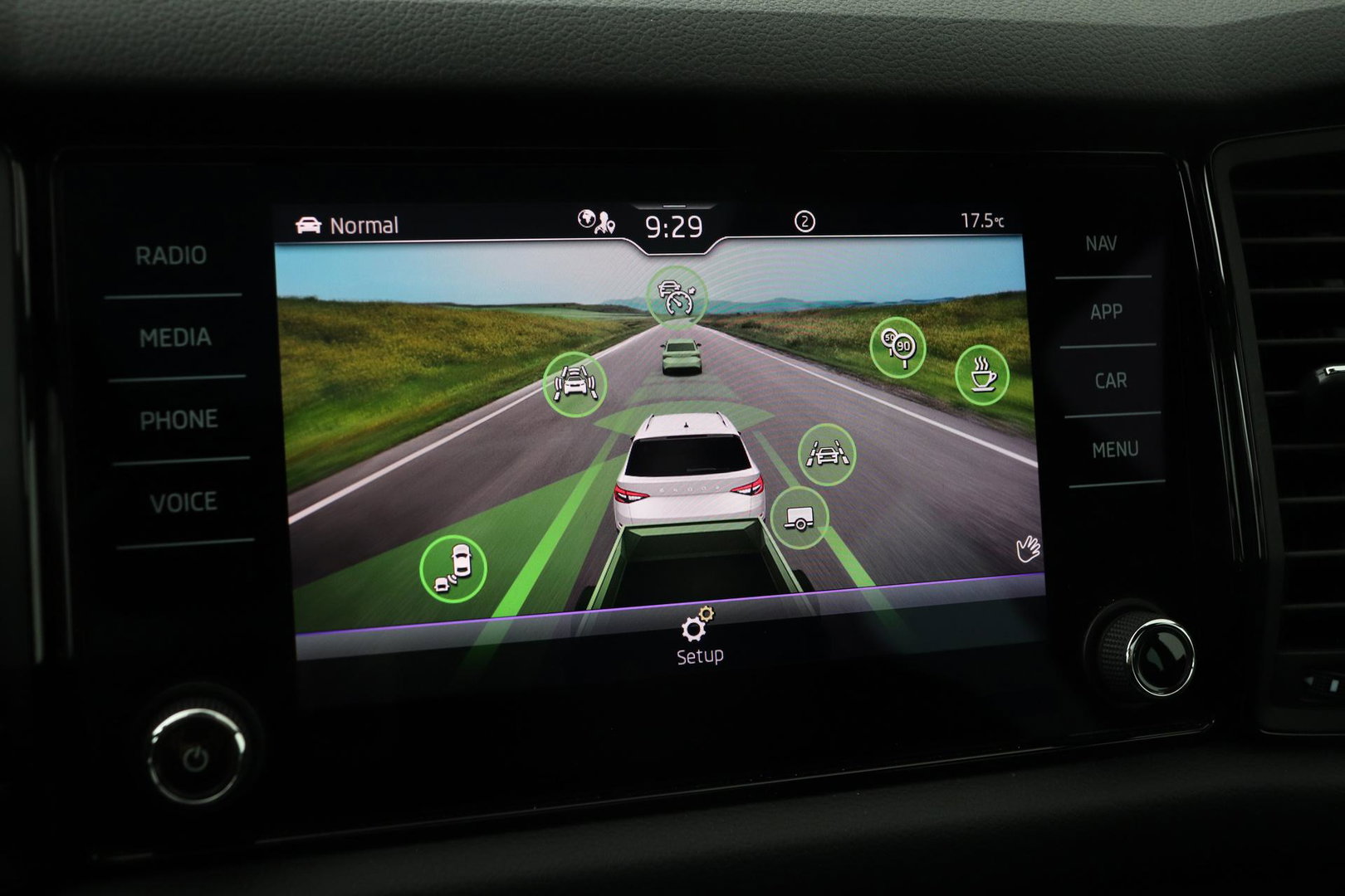 Škoda Kodiaq 1.5 TSI Sportline Business 7p. | Panoramadak | ACC | Trekhaak | Keyless | Stoel+Stuurverwarming | Camera | Lane Assist