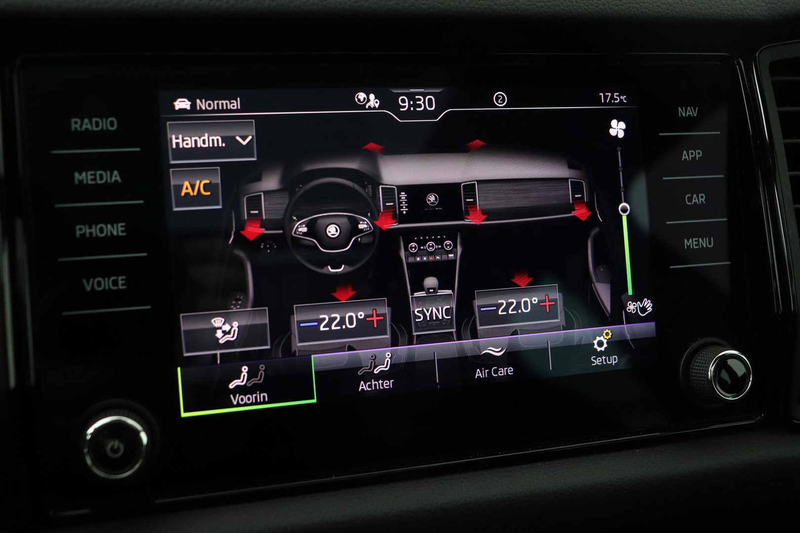 Škoda Kodiaq 1.5 TSI Sportline Business 7p. | Panoramadak | ACC | Trekhaak | Keyless | Stoel+Stuurverwarming | Camera | Lane Assist