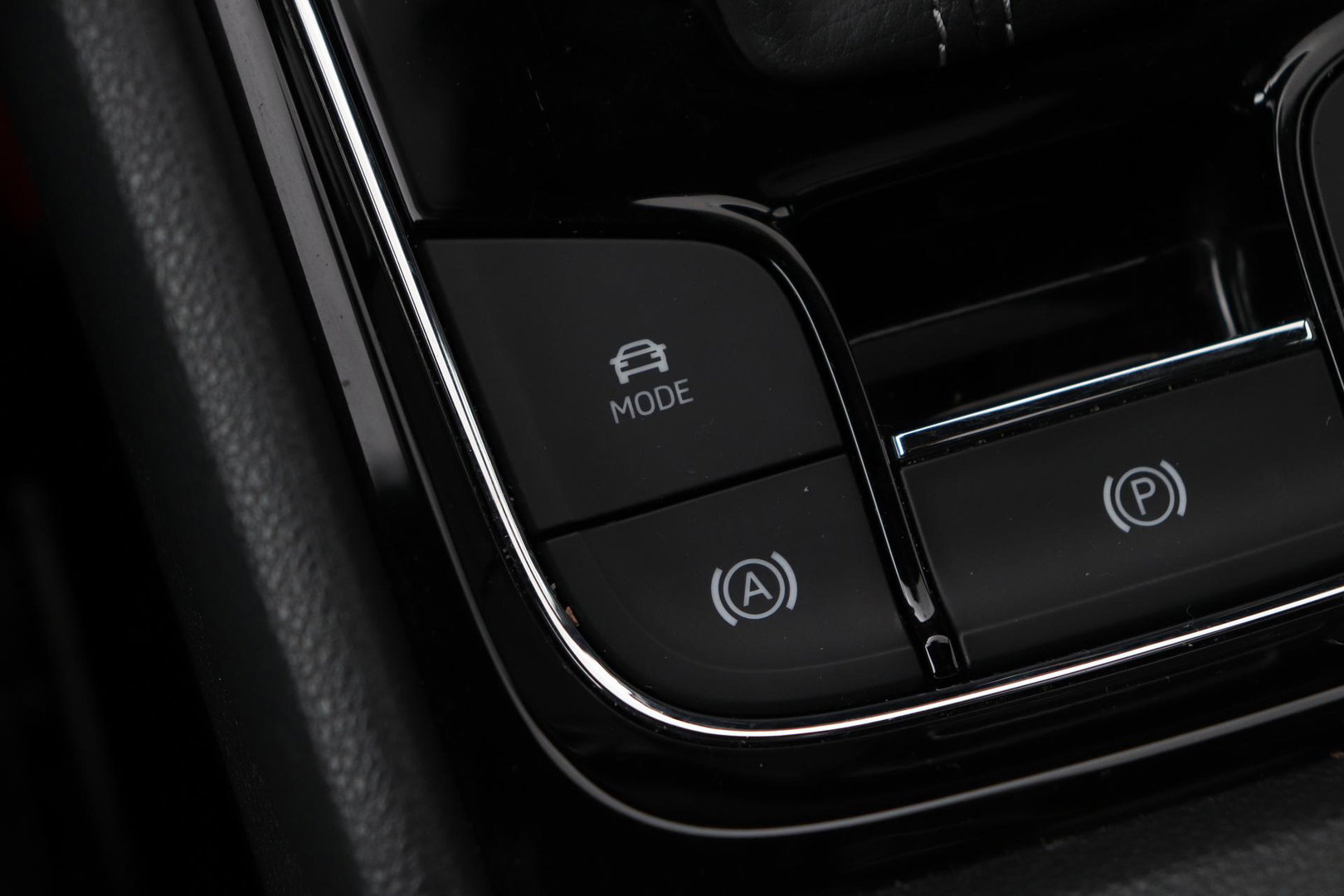 Škoda Kodiaq 1.5 TSI Sportline Business 7p. | Panoramadak | ACC | Trekhaak | Keyless | Stoel+Stuurverwarming | Camera | Lane Assist
