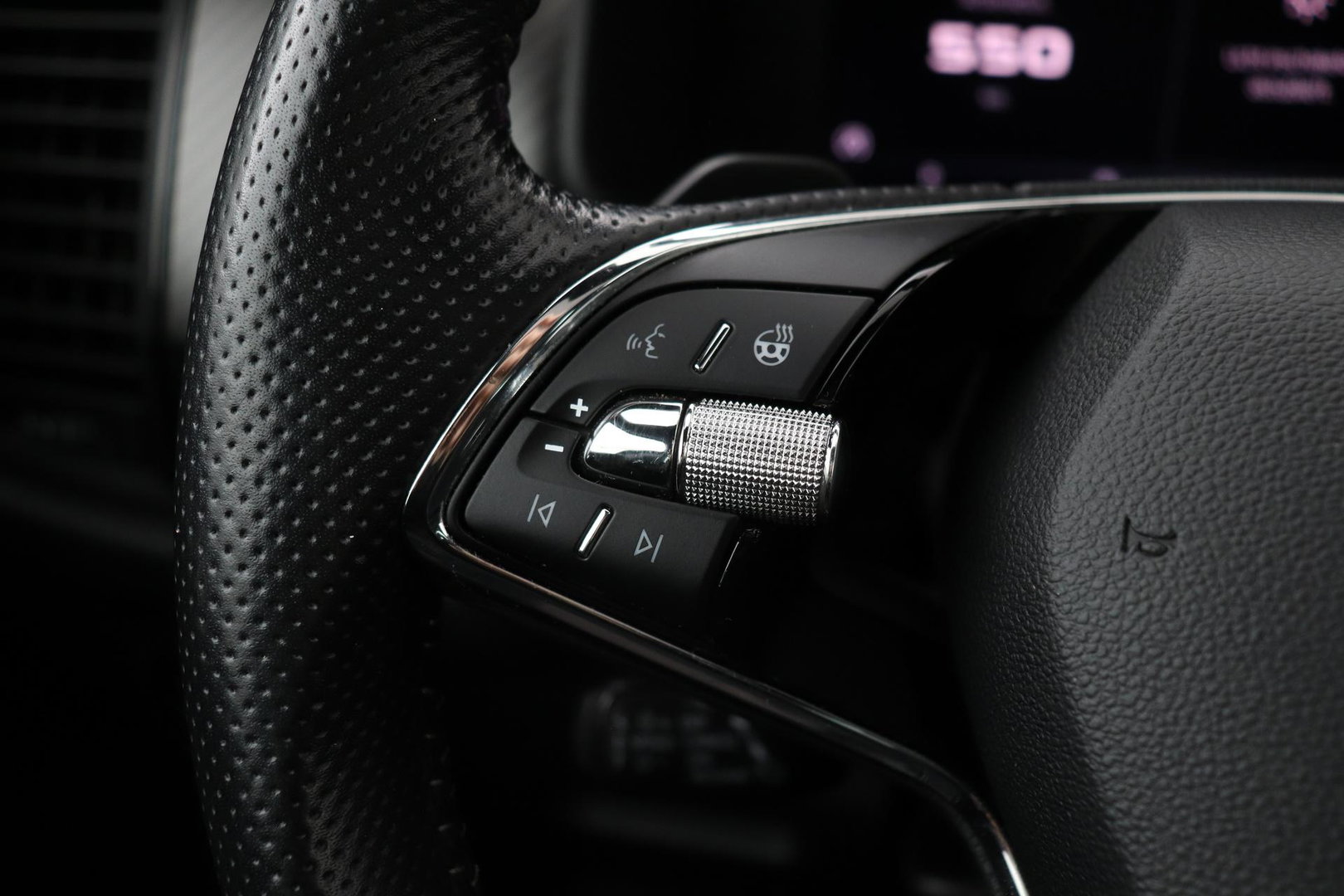Škoda Kodiaq 1.5 TSI Sportline Business 7p. | Panoramadak | ACC | Trekhaak | Keyless | Stoel+Stuurverwarming | Camera | Lane Assist