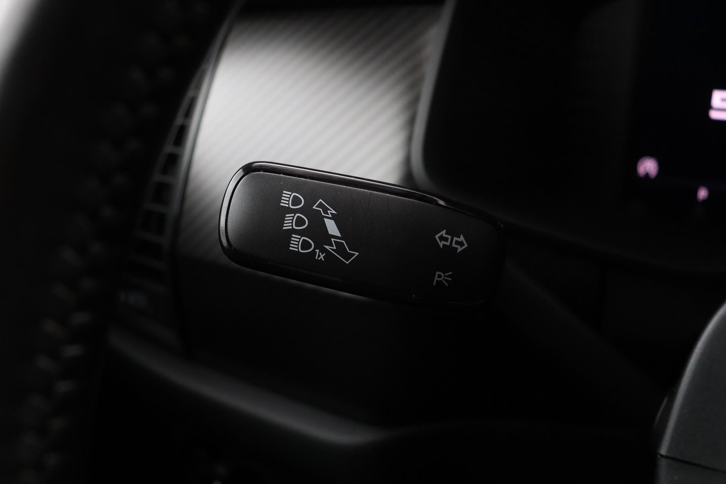 Škoda Kodiaq 1.5 TSI Sportline Business 7p. | Panoramadak | ACC | Trekhaak | Keyless | Stoel+Stuurverwarming | Camera | Lane Assist