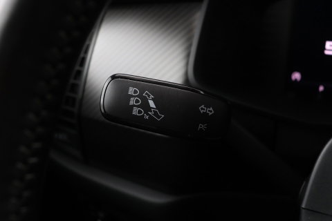 Škoda Kodiaq 1.5 TSI Sportline Business 7p. | Panoramadak | ACC | Trekhaak | Keyless | Stoel+Stuurverwarming | Camera | Lane Assist