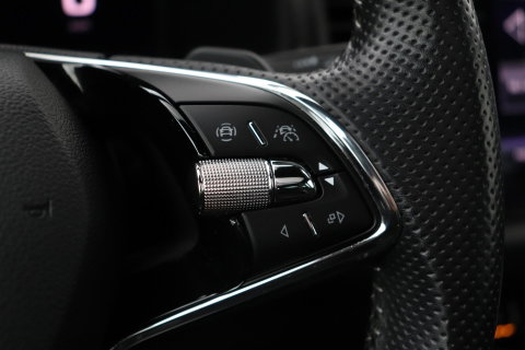 Škoda Kodiaq 1.5 TSI Sportline Business 7p. | Panoramadak | ACC | Trekhaak | Keyless | Stoel+Stuurverwarming | Camera | Lane Assist