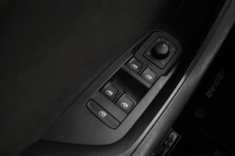 Škoda Kodiaq 1.5 TSI Sportline Business 7p. | Panoramadak | ACC | Trekhaak | Keyless | Stoel+Stuurverwarming | Camera | Lane Assist