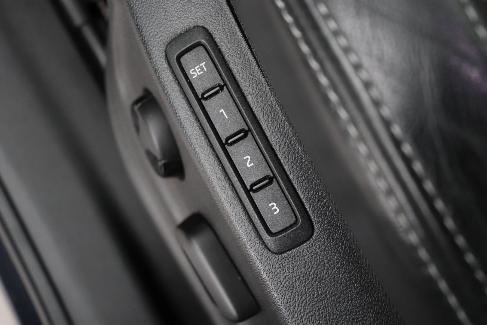 Škoda Kodiaq 1.5 TSI Sportline Business 7p. | Panoramadak | ACC | Trekhaak | Keyless | Stoel+Stuurverwarming | Camera | Lane Assist