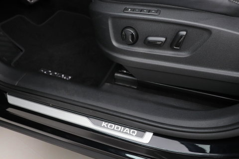 Škoda Kodiaq 1.5 TSI Sportline Business 7p. | Panoramadak | ACC | Trekhaak | Keyless | Stoel+Stuurverwarming | Camera | Lane Assist