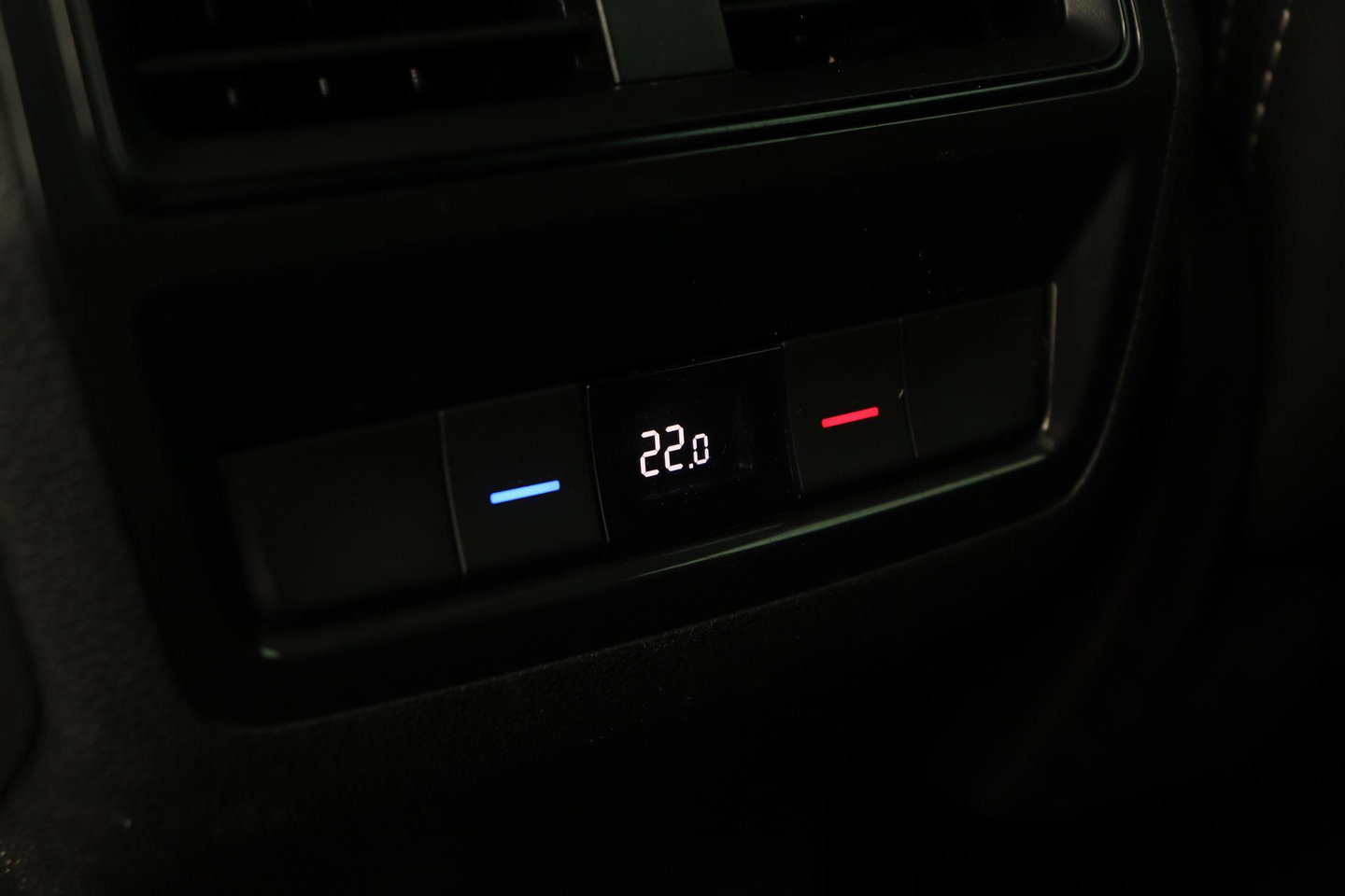 Škoda Kodiaq 1.5 TSI Sportline Business 7p. | Panoramadak | ACC | Trekhaak | Keyless | Stoel+Stuurverwarming | Camera | Lane Assist