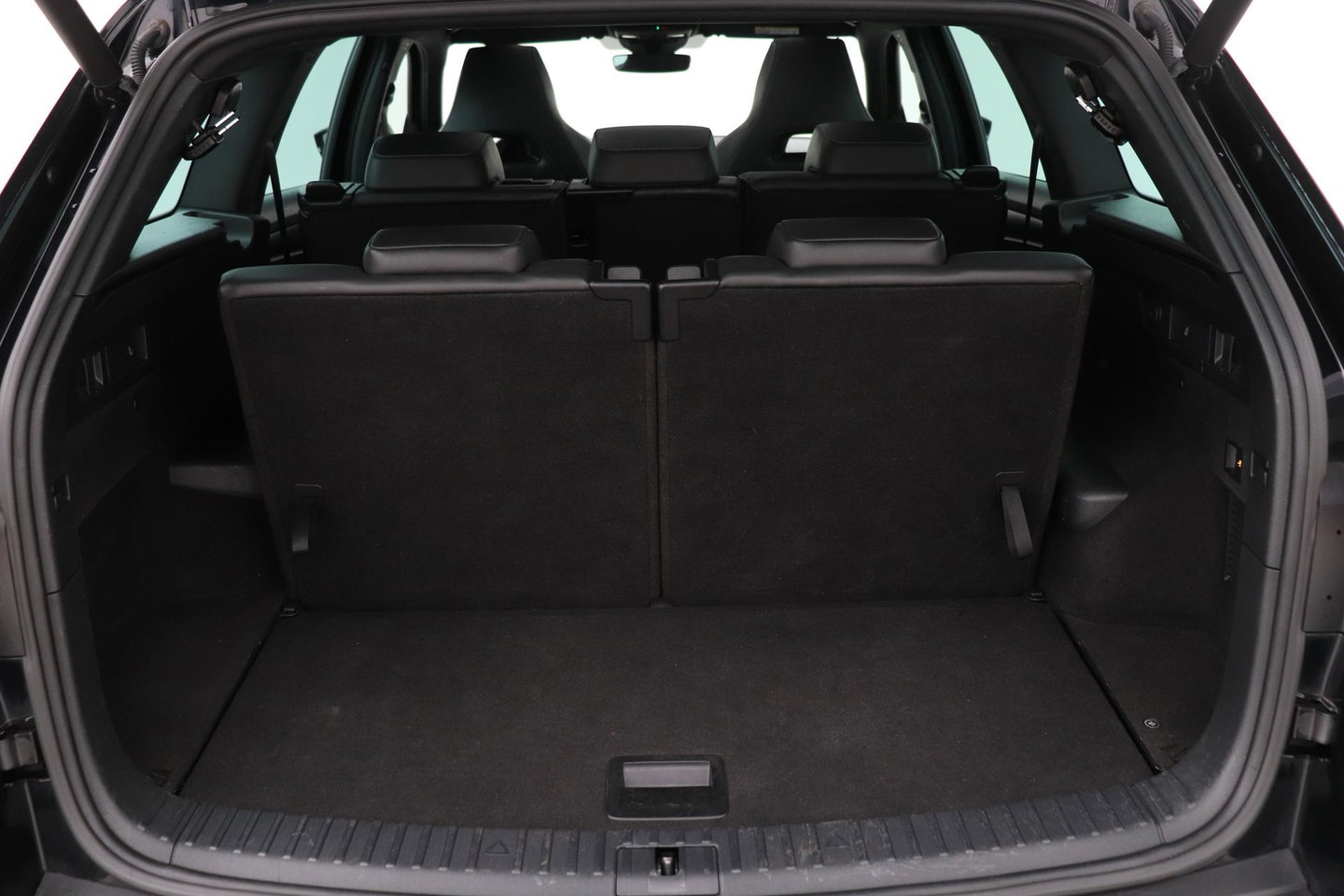 Škoda Kodiaq 1.5 TSI Sportline Business 7p. | Panoramadak | ACC | Trekhaak | Keyless | Stoel+Stuurverwarming | Camera | Lane Assist