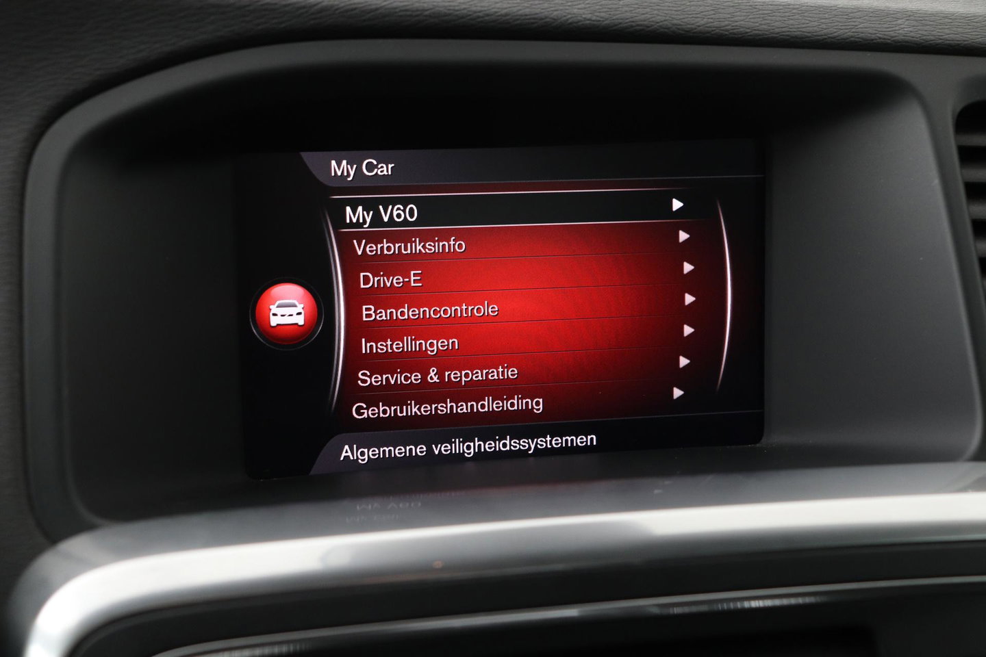 Volvo V60 T4 Business Sport R-Design | Trekhaak | Stoelverwarming | Navigatie | Cruise Control | 18 Inch
