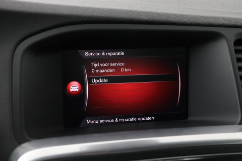Volvo V60 T4 Business Sport R-Design | Trekhaak | Stoelverwarming | Navigatie | Cruise Control | 18 Inch