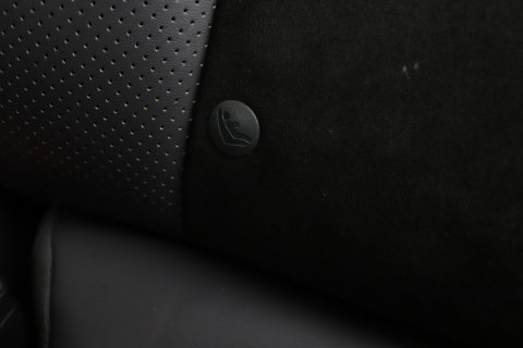 Volvo V60 T4 Business Sport R-Design | Trekhaak | Stoelverwarming | Navigatie | Cruise Control | 18 Inch