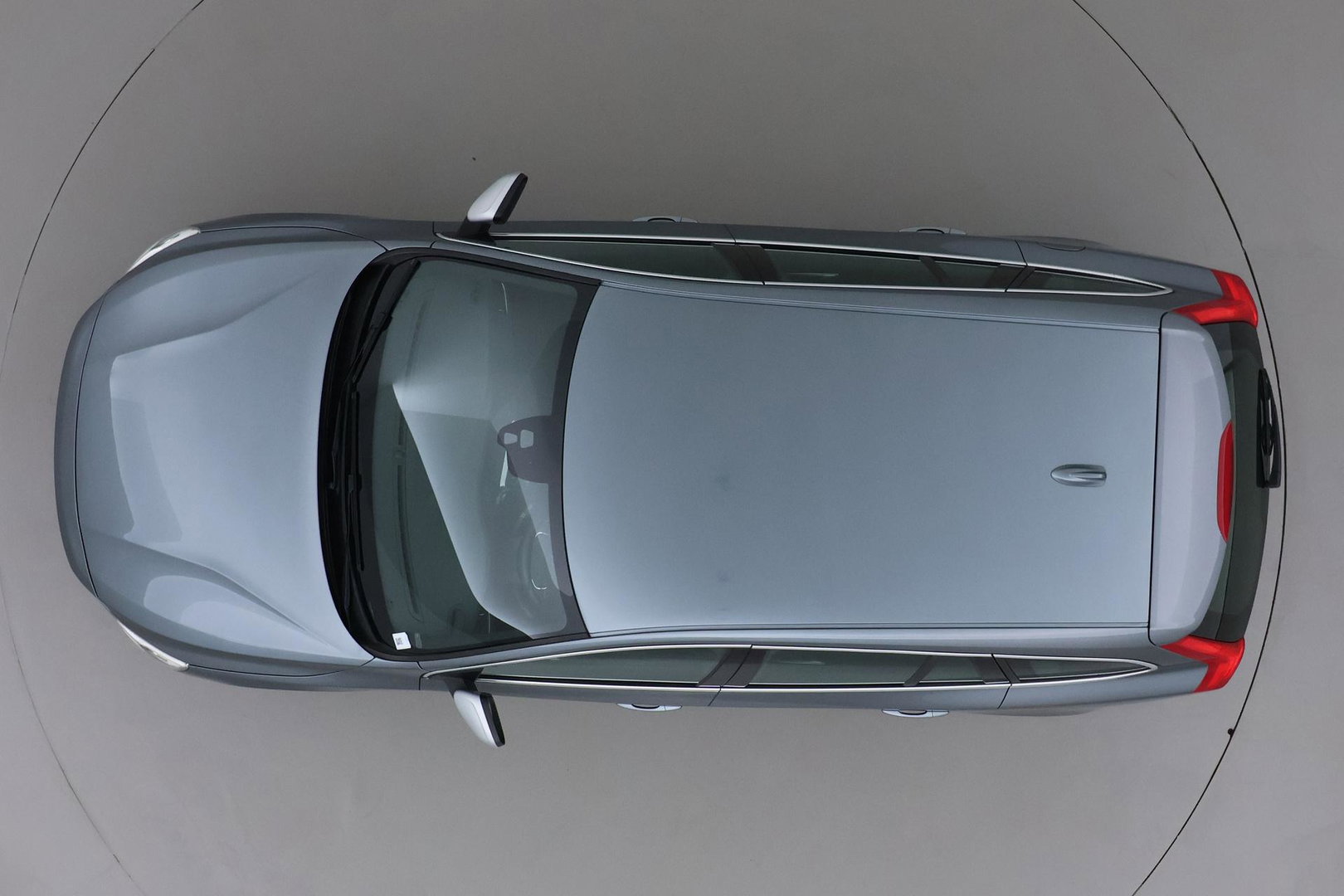 Volvo V60 T4 Business Sport R-Design | Trekhaak | Stoelverwarming | Navigatie | Cruise Control | 18 Inch