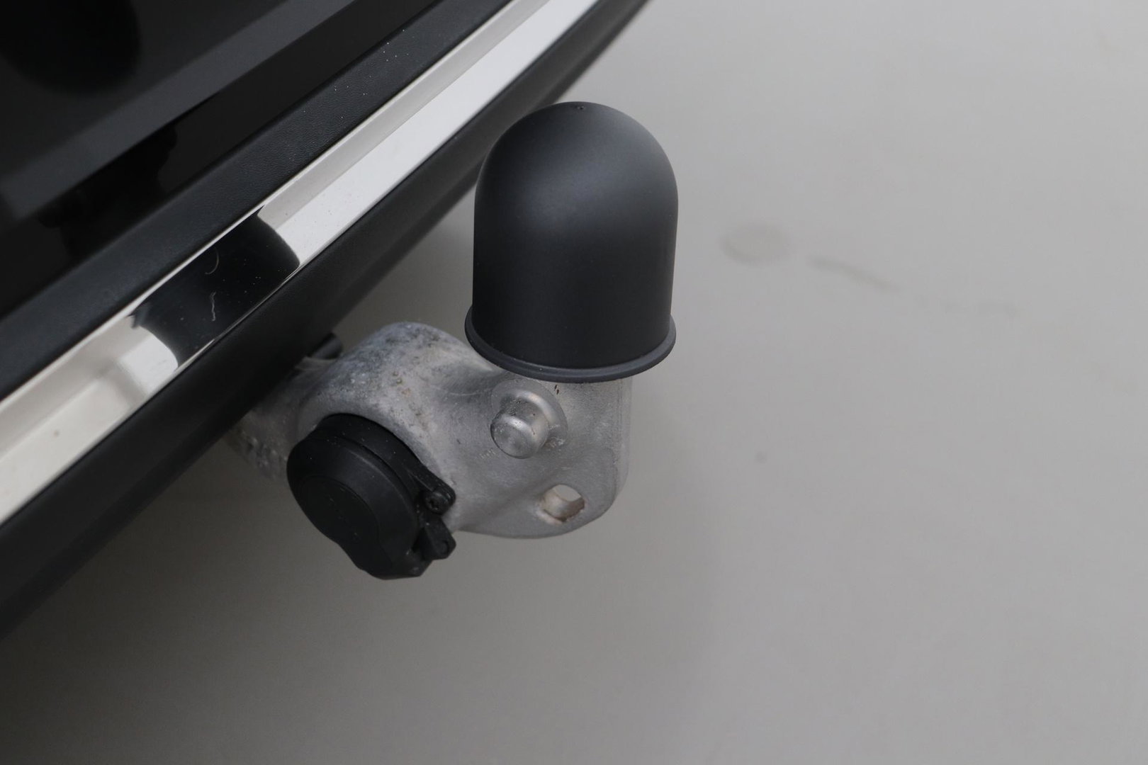 Volvo V60 B4 Plus Bright | ACC | Harman/Kardon | Trekhaak | 360° Camera | Stoel+Stuurverwarming | Keyless | Leder | 18 Inch