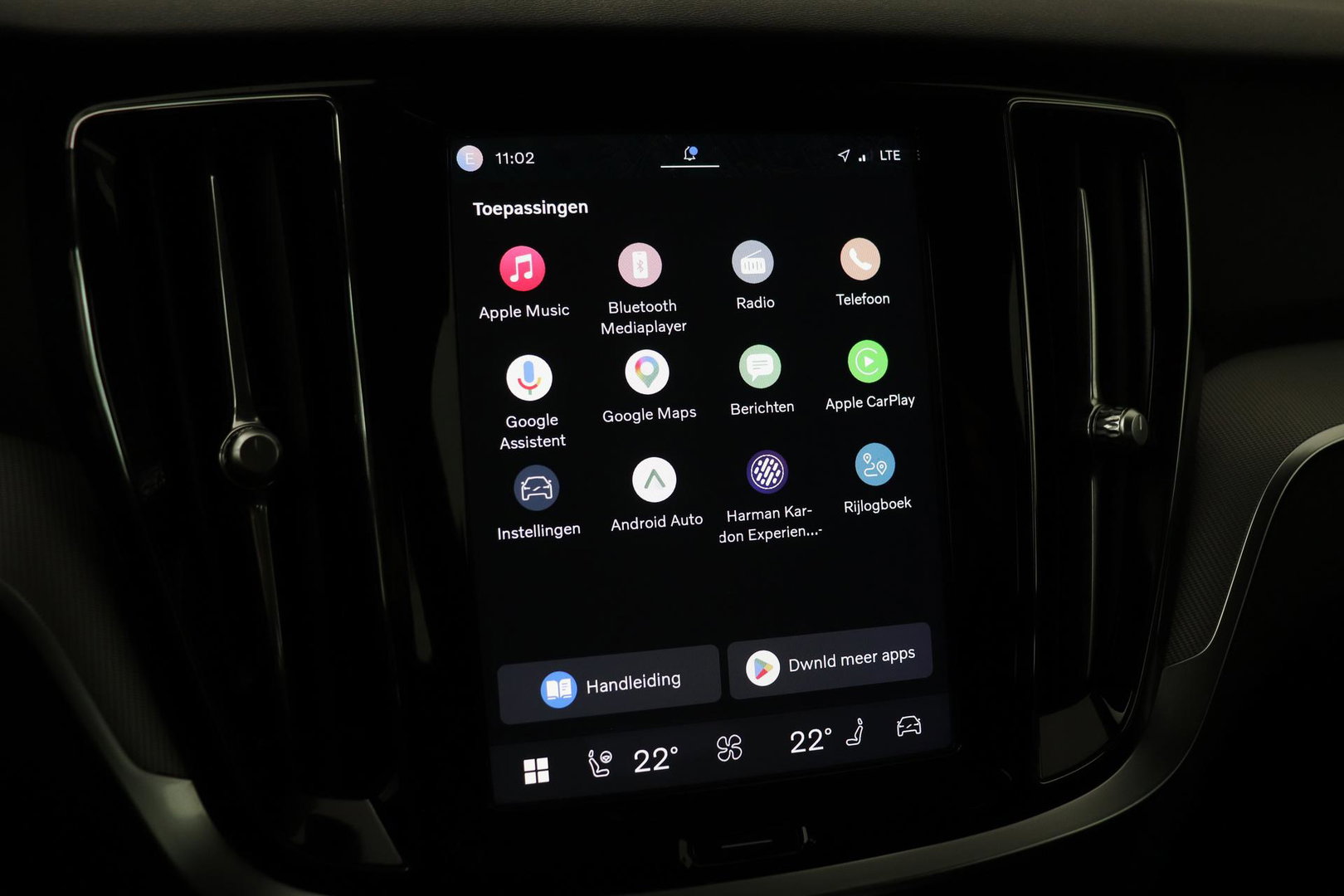 Volvo V60 B4 Plus Bright | ACC | Harman/Kardon | Trekhaak | 360° Camera | Stoel+Stuurverwarming | Keyless | Leder | 18 Inch