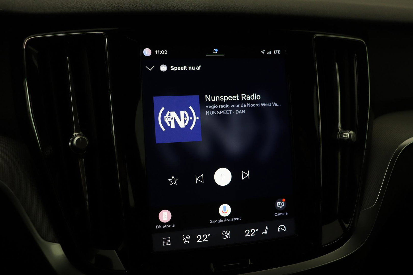Volvo V60 B4 Plus Bright | ACC | Harman/Kardon | Trekhaak | 360° Camera | Stoel+Stuurverwarming | Keyless | Leder | 18 Inch