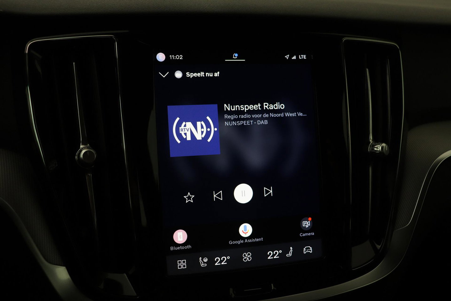 Volvo V60 B4 Plus Bright | ACC | Harman/Kardon | Trekhaak | 360° Camera | Stoel+Stuurverwarming | Keyless | Leder | 18 Inch