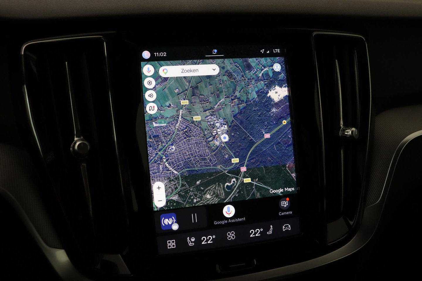 Volvo V60 B4 Plus Bright | ACC | Harman/Kardon | Trekhaak | 360° Camera | Stoel+Stuurverwarming | Keyless | Leder | 18 Inch