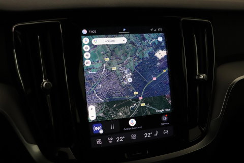 Volvo V60 B4 Plus Bright | ACC | Harman/Kardon | Trekhaak | 360° Camera | Stoel+Stuurverwarming | Keyless | Leder | 18 Inch