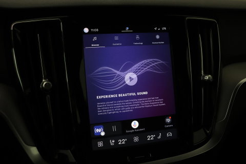Volvo V60 B4 Plus Bright | ACC | Harman/Kardon | Trekhaak | 360° Camera | Stoel+Stuurverwarming | Keyless | Leder | 18 Inch