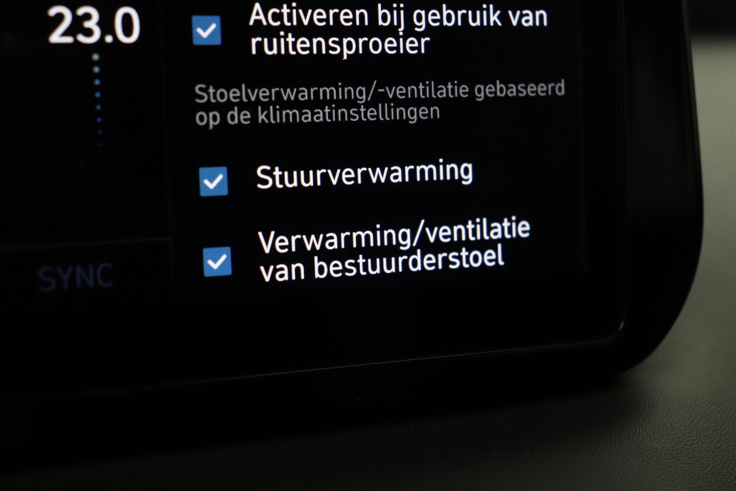 Hyundai Santa Fe 1.6 T-GDI PHEV Premium Plus Sky 7p. | Panoramadak | Stoelventilatie | Head-Up | 360° Camera | Trekhaak | Stoel+stuurverwarming | 20 Inch