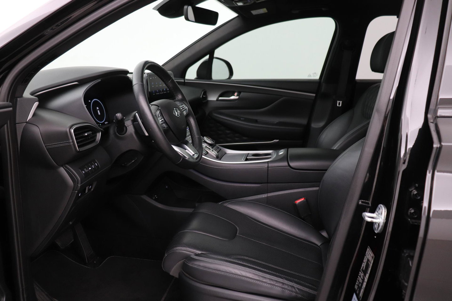 Hyundai Santa Fe 1.6 T-GDI PHEV Premium Plus Sky 7p. | Panoramadak | Stoelventilatie | Head-Up | 360° Camera | Trekhaak | Stoel+stuurverwarming | 20 Inch