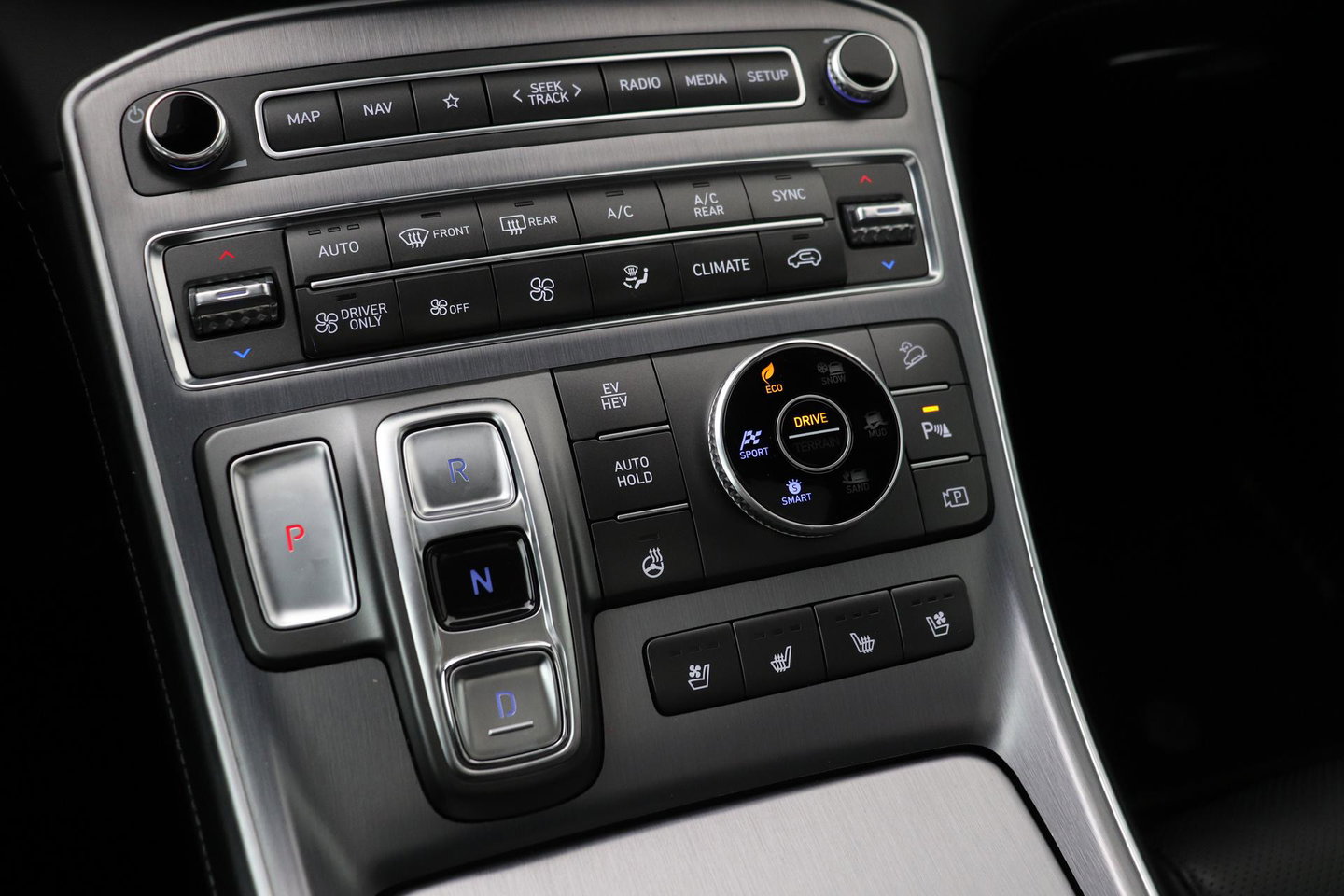 Hyundai Santa Fe 1.6 T-GDI PHEV Premium Plus Sky 7p. | Panoramadak | Stoelventilatie | Head-Up | 360° Camera | Trekhaak | Stoel+stuurverwarming | 20 Inch