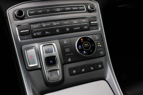 Hyundai Santa Fe 1.6 T-GDI PHEV Premium Plus Sky 7p. | Panoramadak | Stoelventilatie | Head-Up | 360° Camera | Trekhaak | Stoel+stuurverwarming | 20 Inch