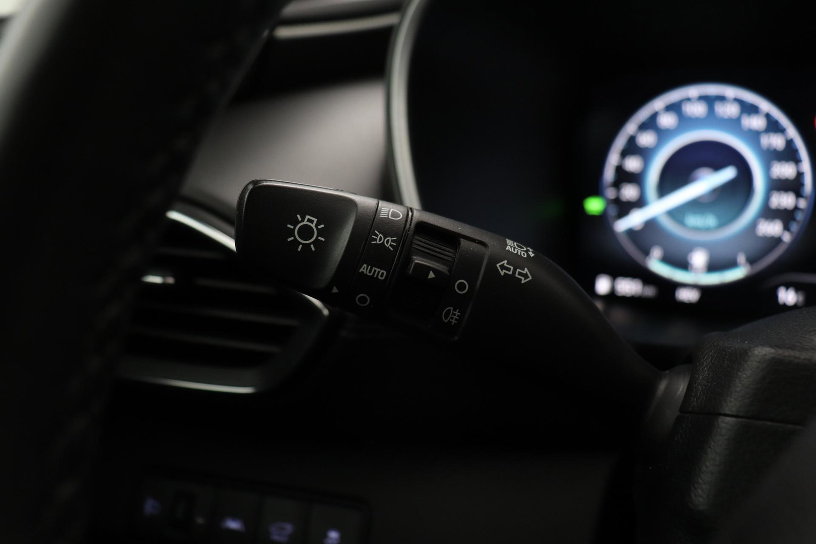 Hyundai Santa Fe 1.6 T-GDI PHEV Premium Plus Sky 7p. | Panoramadak | Stoelventilatie | Head-Up | 360° Camera | Trekhaak | Stoel+stuurverwarming | 20 Inch
