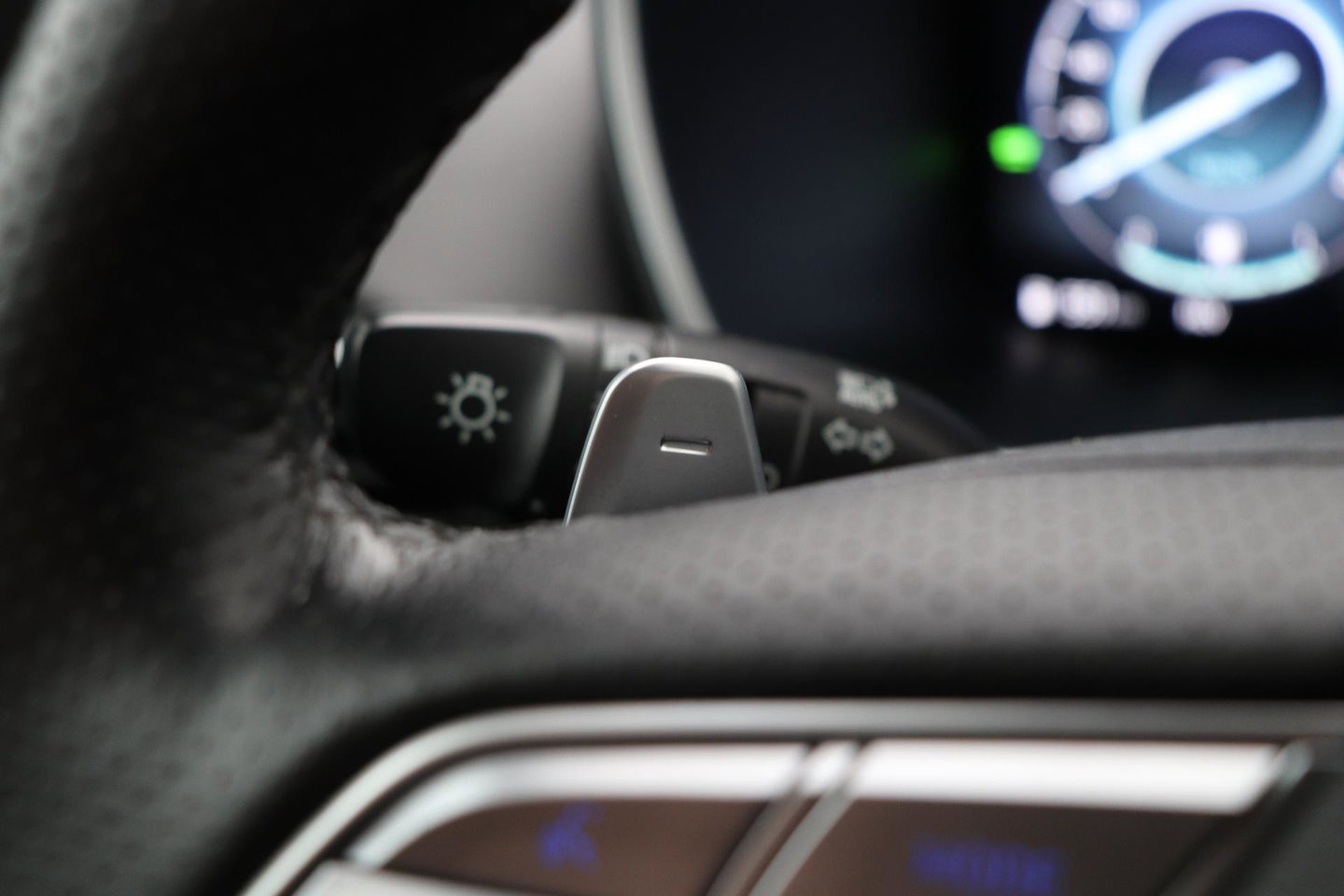Hyundai Santa Fe 1.6 T-GDI PHEV Premium Plus Sky 7p. | Panoramadak | Stoelventilatie | Head-Up | 360° Camera | Trekhaak | Stoel+stuurverwarming | 20 Inch