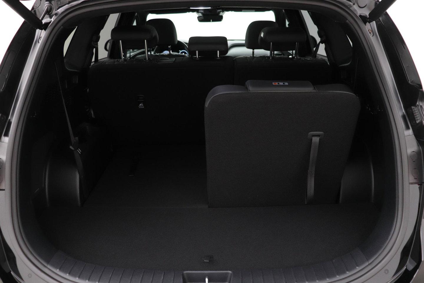 Hyundai Santa Fe 1.6 T-GDI PHEV Premium Plus Sky 7p. | Panoramadak | Stoelventilatie | Head-Up | 360° Camera | Trekhaak | Stoel+stuurverwarming | 20 Inch