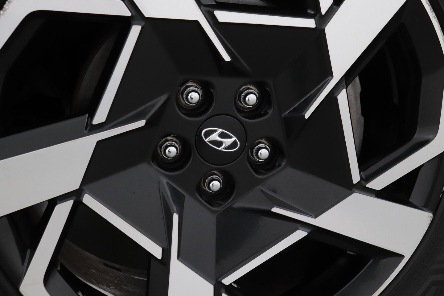 Hyundai Santa Fe 1.6 T-GDI PHEV Premium Plus Sky 7p. | Panoramadak | Stoelventilatie | Head-Up | 360° Camera | Trekhaak | Stoel+stuurverwarming | 20 Inch