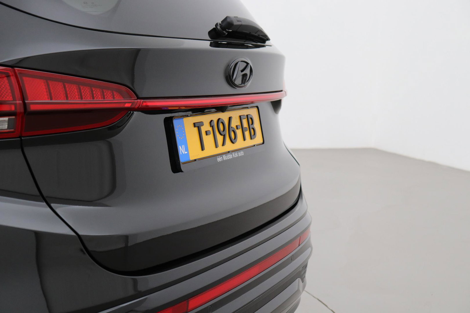 Hyundai Santa Fe 1.6 T-GDI PHEV Premium Plus Sky 7p. | Panoramadak | Stoelventilatie | Head-Up | 360° Camera | Trekhaak | Stoel+stuurverwarming | 20 Inch