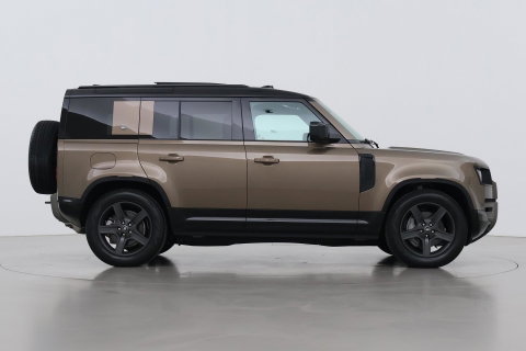 Land Rover Defender 110 P400e X-Dynamic SE | Panoramadak | Trekhaak | Luchtvering | 360° Camera | Meridian | Stoel+Stuurverwarming | BLIS | ACC