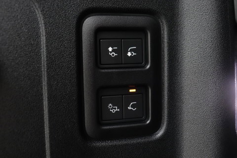 Land Rover Defender 110 P400e X-Dynamic SE | Panoramadak | Trekhaak | Luchtvering | 360° Camera | Meridian | Stoel+Stuurverwarming | BLIS | ACC